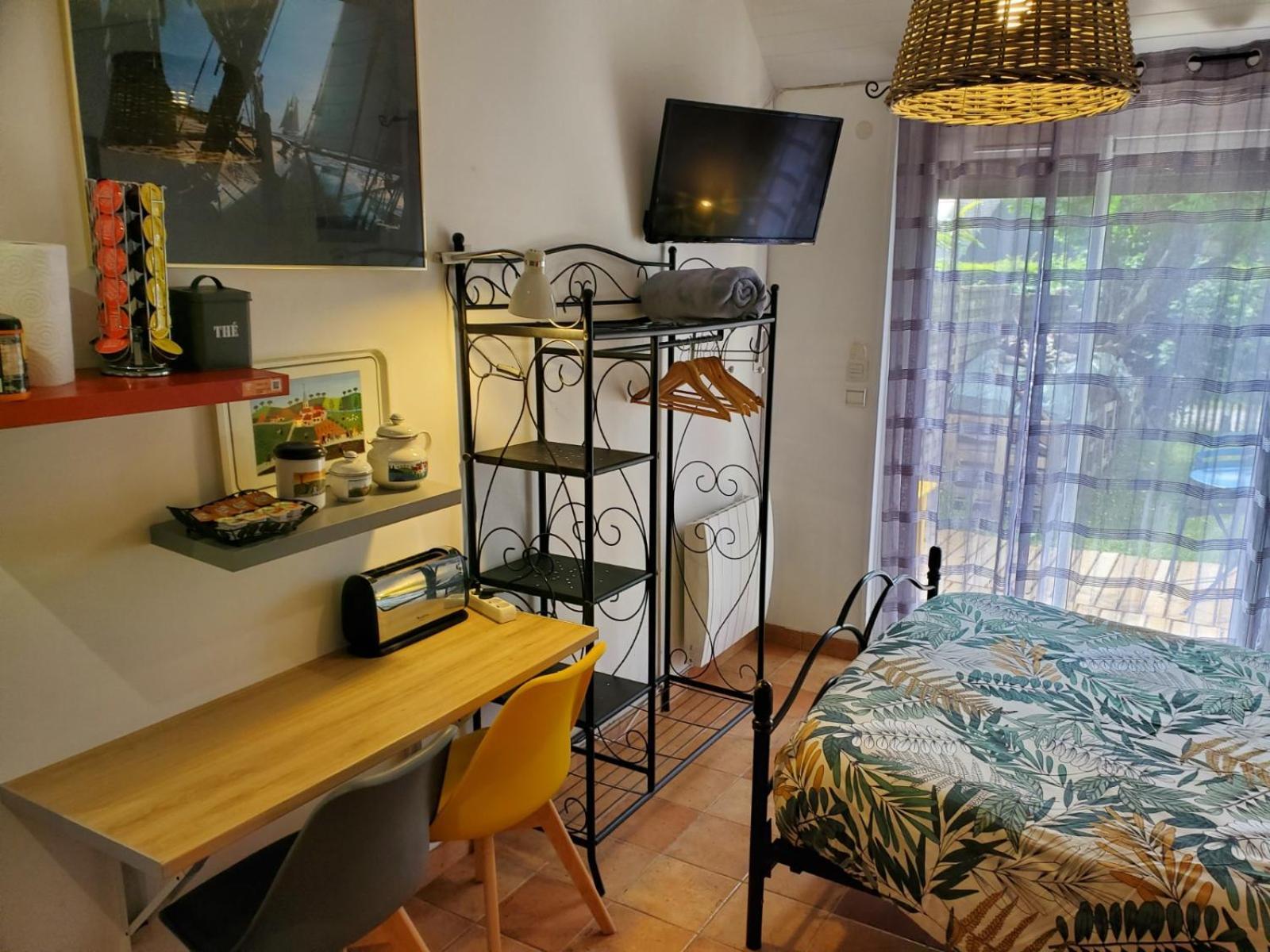 Studio au calme, dans village tranquille Séné Extérieur photo